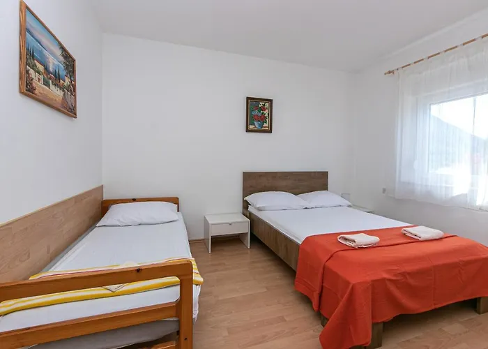 Apartamento With Parking Space Gradac, Makarska - 5198 Gradac (Split-Dalmatia)