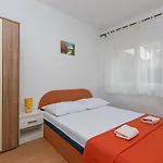 דירה With Parking Space Gradac, Makarska - 5198