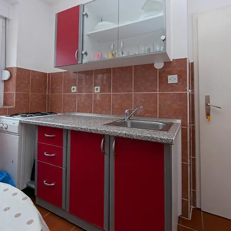 Apartment With Parking Space Gradac, Makarska - 5198 *