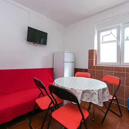 Apartment With Parking Space Gradac, Makarska - 5198