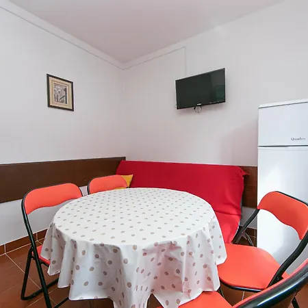 With A Parking Space Gradac, Makarska - 5198 Gradac (Split-Dalmatia)