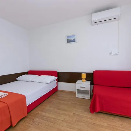 With Parking Space Gradac, Makarska - 5198 Gradac (Split-Dalmatia)