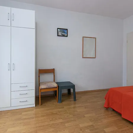 With Parking Space Gradac, Makarska - 5198 Apartment Gradac (Split-Dalmatia)