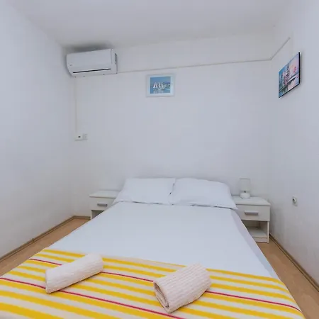 Apartment With Parking Space Gradac, Makarska - 5198
