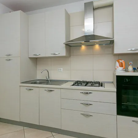 Apartment With A Parking Space Gradac, Makarska - 5198 *