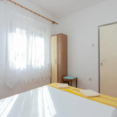 Apartment With Parking Space Gradac, Makarska - 5198