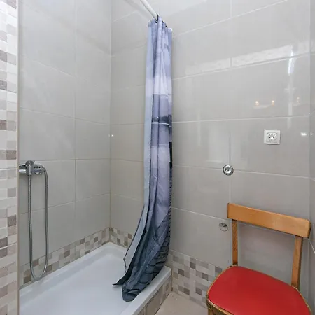With Parking Space Gradac, Makarska - 5198 Gradac (Split-Dalmatia)